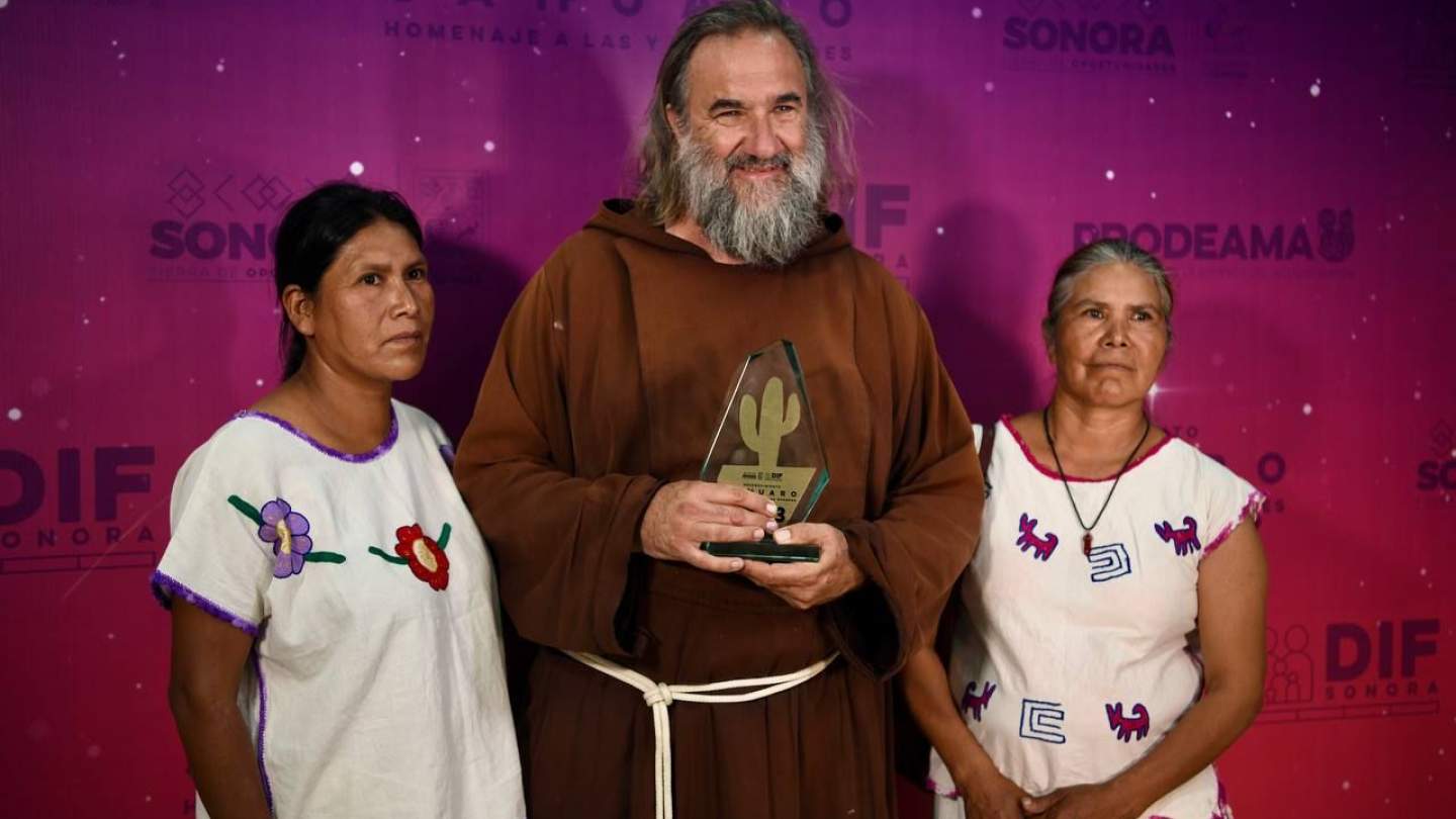 Premia Gobierno de Sonora a personas mayores con el Reconocimiento Sahuaro 2023